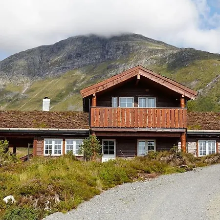 Villaer Family In Stryn