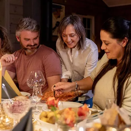 Villa Spacious Mountain Lodge Stryn *