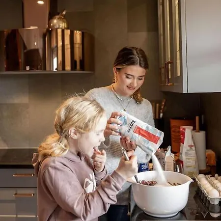 Spacious Mountain Lodge Stryn Villa *