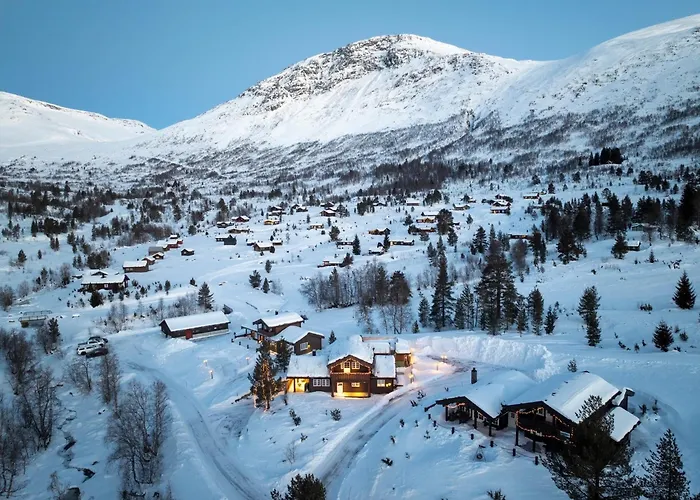 Spacious Mountain For 16 Guests